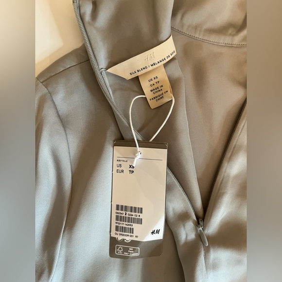 NWT H&M Silk-Blend Blouse - Picture 3 of 4